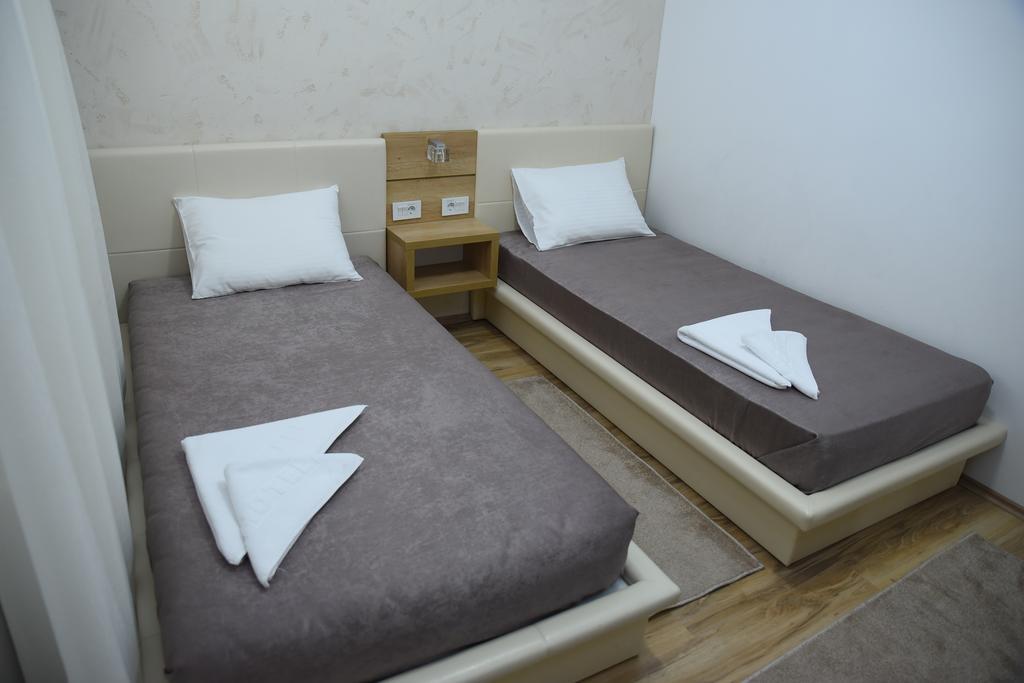 Garni Uni Elita Lux Hotel Ni Exterior foto