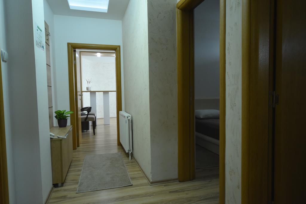 Garni Uni Elita Lux Hotel Ni Exterior foto